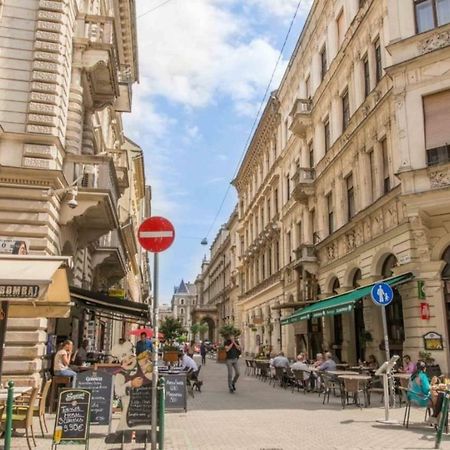 Cozy Downtown Studio Apartment Budapest Exteriör bild